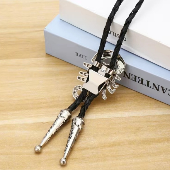 New silver leather scorpion bolo tie golf also available - Picture 2 of 4